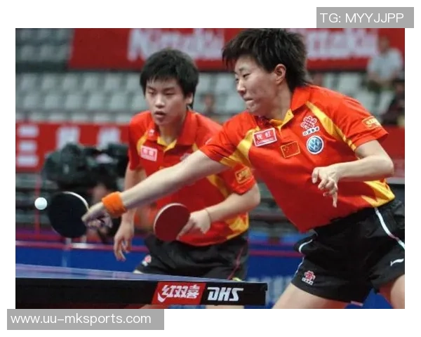 小刚的运动世界:热爱足球与乒乓球的快乐时光